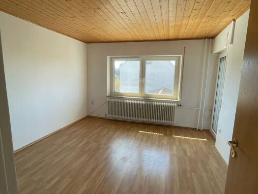 Wohnung zur Miete 940 € 2,5 Zimmer 80 m² Geschoss 1/3 frei ab sofort Röckenhof Kalchreuth 90562