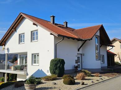 Wohnung zur Miete 630 € 2,5 Zimmer 97,6 m² Dachgeschoss, 1. Geschoss frei ab sofort Windorf Windorf 94575