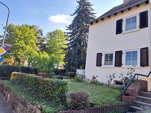 Reihenendhaus zum Kauf 265.000 € 4 Zimmer 140 m² 330 m² Grundstück Innenstadt Neunkirchen 66538