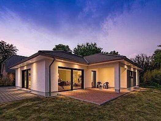 Bungalow zum Kauf provisionsfrei 199.900 € 4 Zimmer 112 m² Schwerin 19055