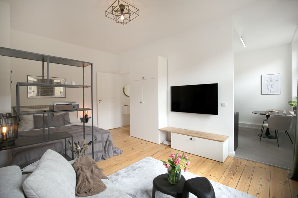 Wohnung zur Miete Wohnen auf Zeit 1.766 € 2 Zimmer 32 m²<br/>Wohnfläche 16.03.2025<br/>Verfügbarkeit Skalitzer Straße Kreuzberg Berlin 10997