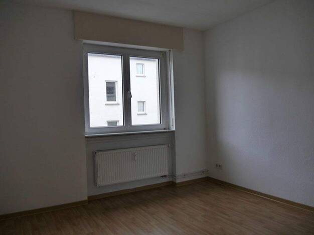 Wohnung zur Miete 438 € 2 Zimmer 46,1 m² 2. Geschoss frei ab 27.01.2026 Milseburgstr. 1 Hanau 63450