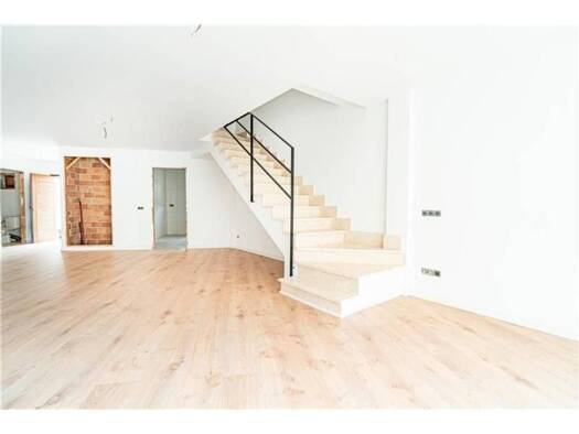 Reihenhaus zum Kauf 479.000 € 3 Zimmer 132 m² Selva 07313