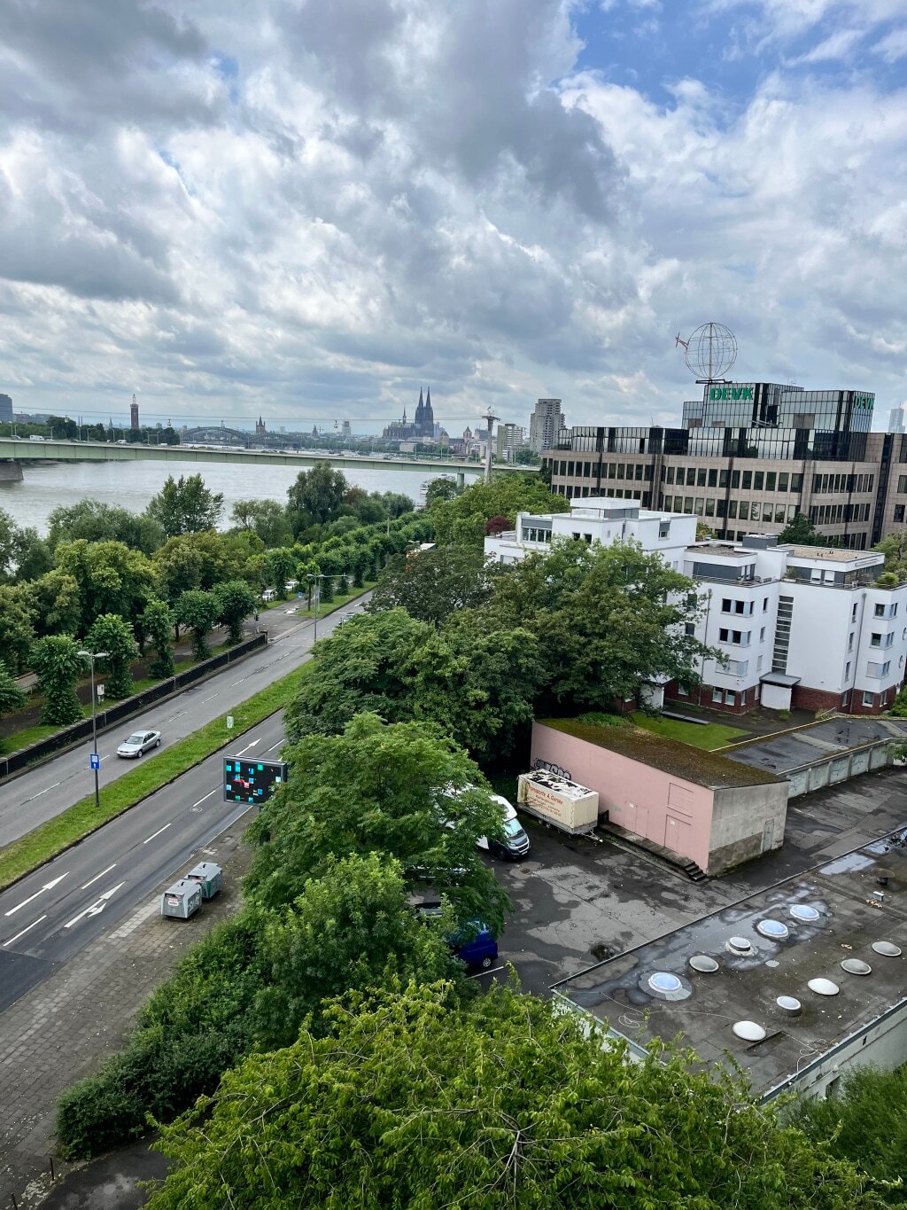 Wohnung zur Miete Wohnen auf Zeit 1.400 € 1 Zimmer 43 m²<br/>Wohnfläche 01.04.2025<br/>Verfügbarkeit Rotterdamer Straße Riehl Köln 50735