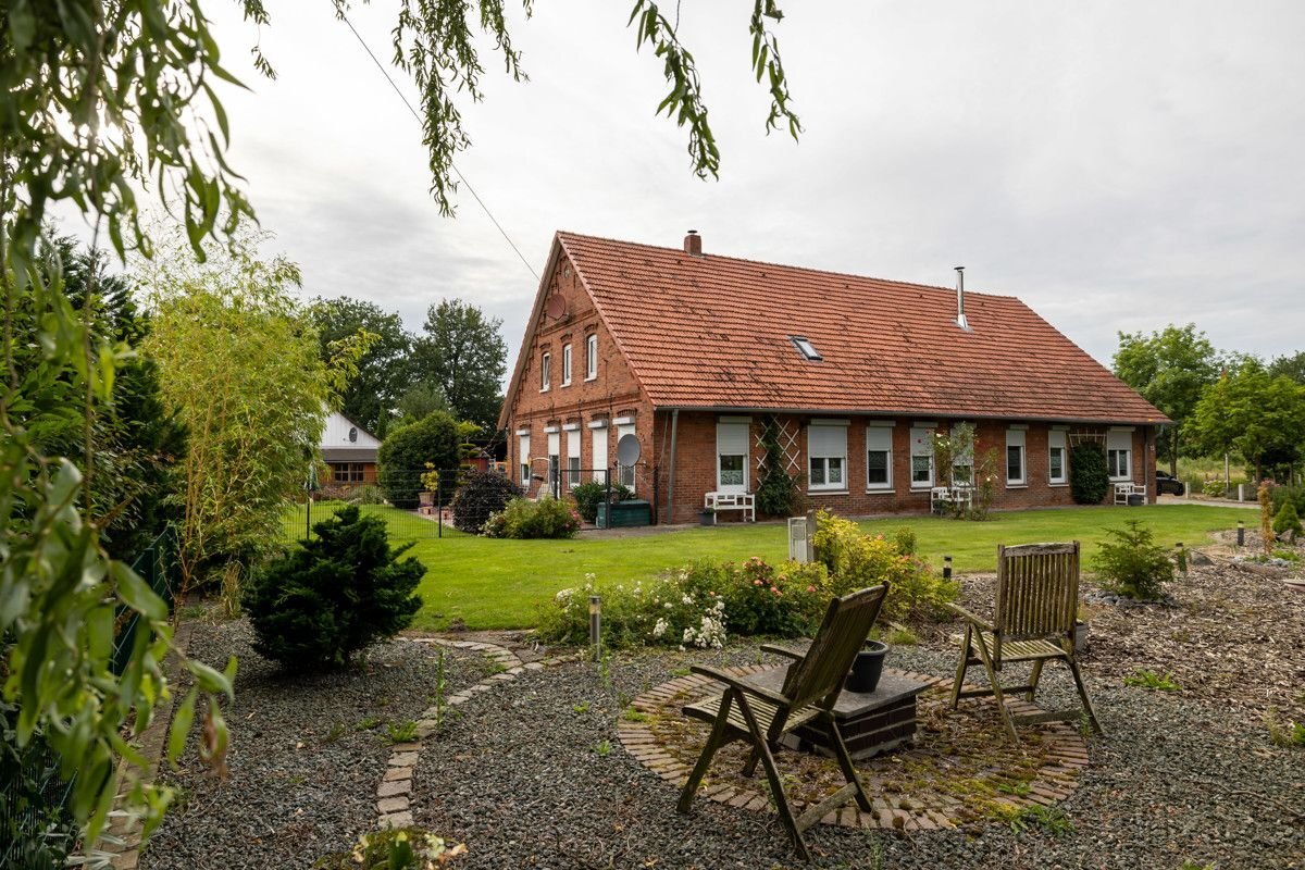 Mehrfamilienhaus zum Kauf 589.000 € 9 Zimmer 253 m²<br/>Wohnfläche 7.416 m²<br/>Grundstück Hengsterholz Ganderkesee 27777