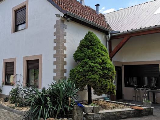 Gastronomie/Hotel zum Kauf 490.000 € 350 m² Gastrofläche 510 m² Grundstück Dingolshausen 97497