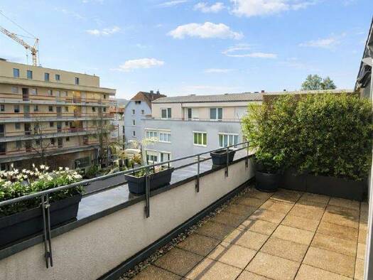 Wohnung zur Miete 890 € 2 Zimmer 93 m² 3. Geschoss frei ab 01.05.2026 Singen Singen (Hohentwiel) 78224