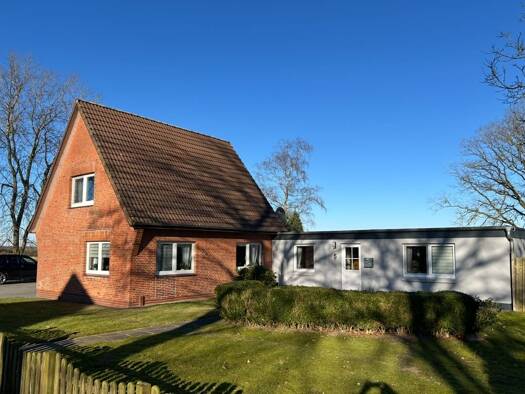 Einfamilienhaus zum Kauf 249.500 € 7 Zimmer 174 m² 2.411 m² Grundstück frei ab 01.10.2026 Windbergen 25729