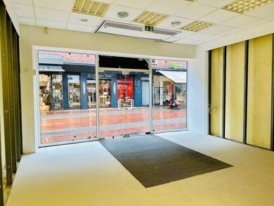 Laden zur Miete 2.500 € 105 m² Verkaufsfläche Neustraße 22 Innenstadt Dinslaken 46535