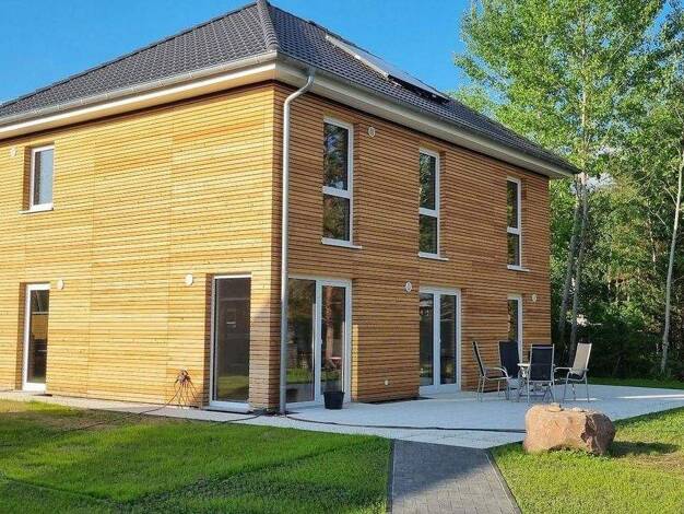 Villa zur Miete 2.390 € 5,5 Zimmer 198 m² 560 m² Grundstück frei ab 01.07.2026 Borkwalde 14822