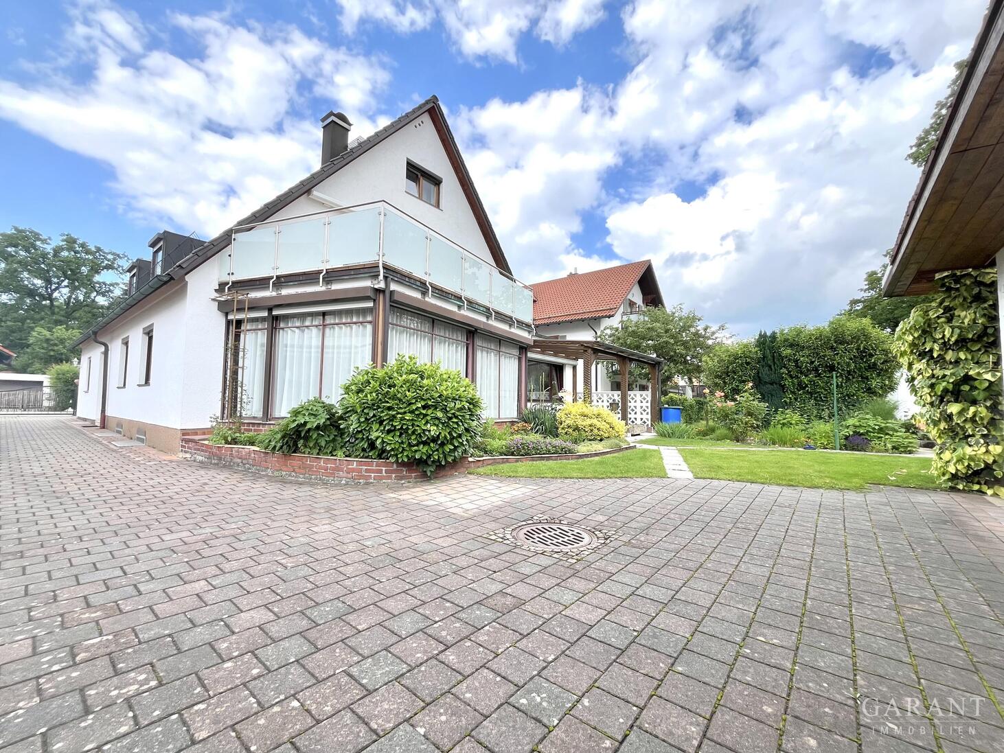 Mehrfamilienhaus zum Kauf 1.190.000 € 10 Zimmer 292 m²<br/>Wohnfläche 639 m²<br/>Grundstück Neulindach Fürstenfeldbruck 82256