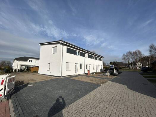 Reihenmittelhaus zum Kauf - Erstbezug 265.000 € 4 Zimmer 94 m² 154 m² Grundstück Wintermoor an der Chaussee Schneverdingen 29640