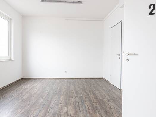 Büro zur Miete 410 € 1 Zimmer Gutenhoferstraße 19 Himberg 2325