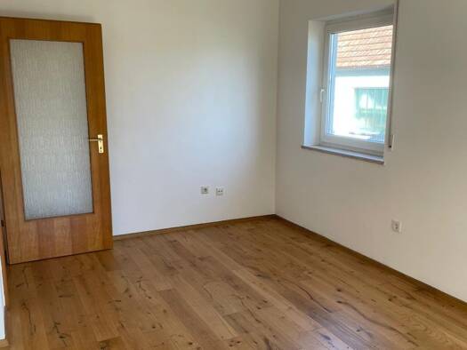 Terrassenwohnung zur Miete 877 € 3 Zimmer 89 m² 2 Geschosse frei ab sofort Wallersdorf 94522