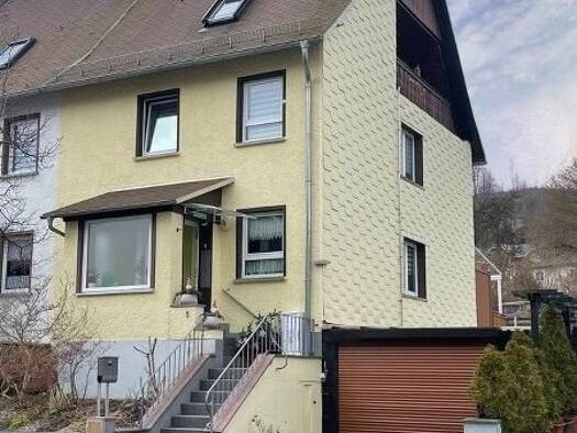 Reihenendhaus zum Kauf 280.000 € 6 Zimmer 151,6 m² 323 m² Grundstück Friedrichroda 99894