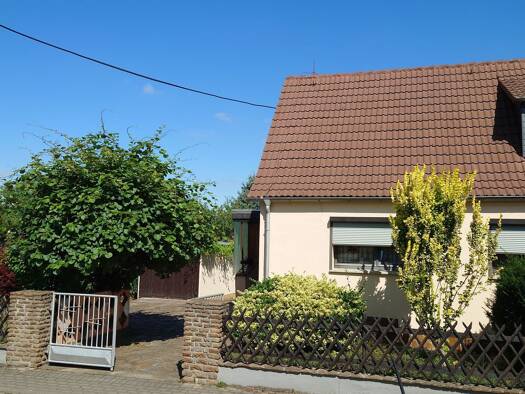 Doppelhaushälfte zum Kauf 110.000 € 4 Zimmer 61 m² 680 m² Grundstück frei ab sofort Merzdorf Riesa 01591