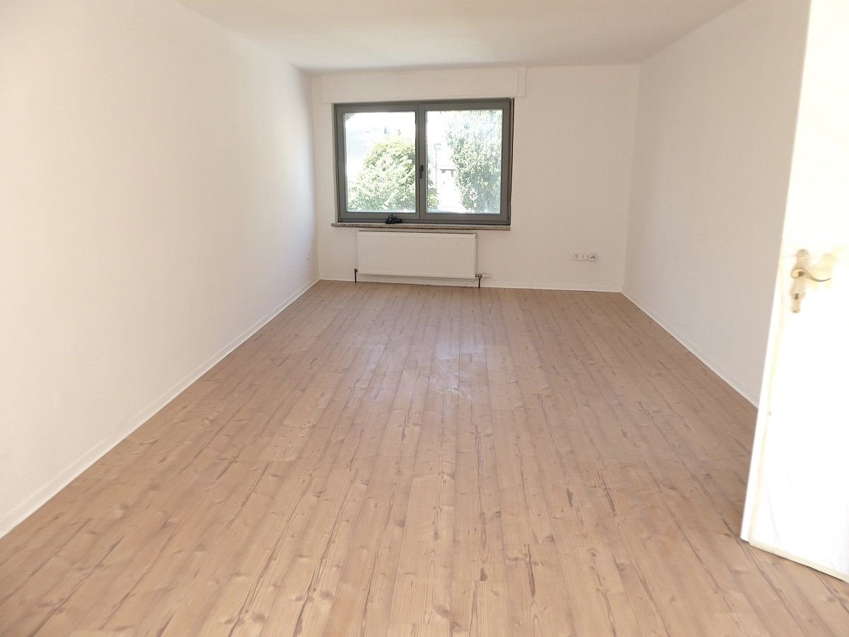 Wohnung zum Kauf 179.000 € 4,5 Zimmer 160 m²<br/>Wohnfläche Burgschwalbach 65558