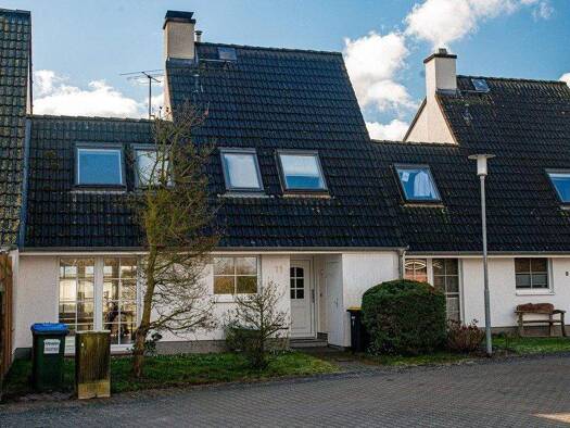 Reihenmittelhaus zum Kauf 225.000 € 5 Zimmer 101 m² 315 m² Grundstück Langen Brütz 19067