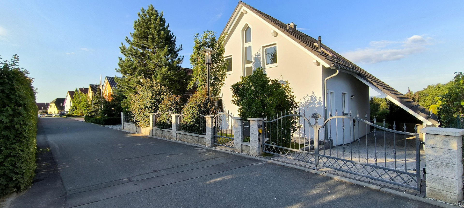 Einfamilienhaus zum Kauf provisionsfrei 859.000 € 5 Zimmer 137,2 m²<br/>Wohnfläche 441 m²<br/>Grundstück Ilmitz Jena 07751