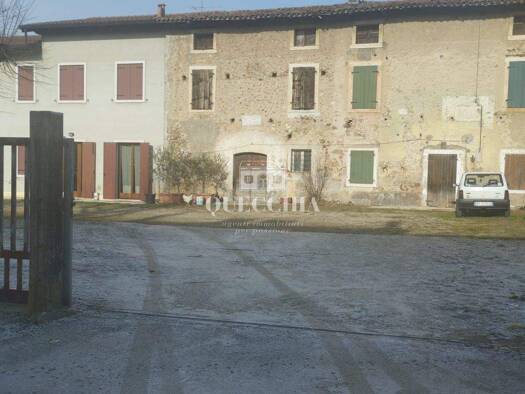 Bauernhaus zum Kauf 225.000 € 10 Zimmer 420 m² 600 m² Grundstück Castelnuovo del Garda 37014
