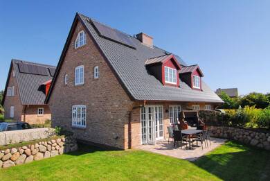Haus zum Kauf 995.000 € 4 Zimmer 115 m² 295 m² Grundstück Tinnum Sylt 25980