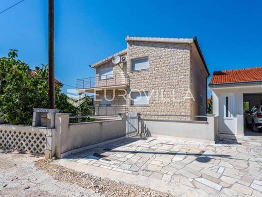 Einfamilienhaus zum Kauf 1.260.000 € 7 Zimmer 492 m² Kamen Split 21000