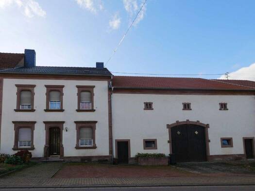 Bauernhaus zum Kauf 240.000 € 8 Zimmer 185 m² 1.647 m² Grundstück Bietzen Merzig 66663