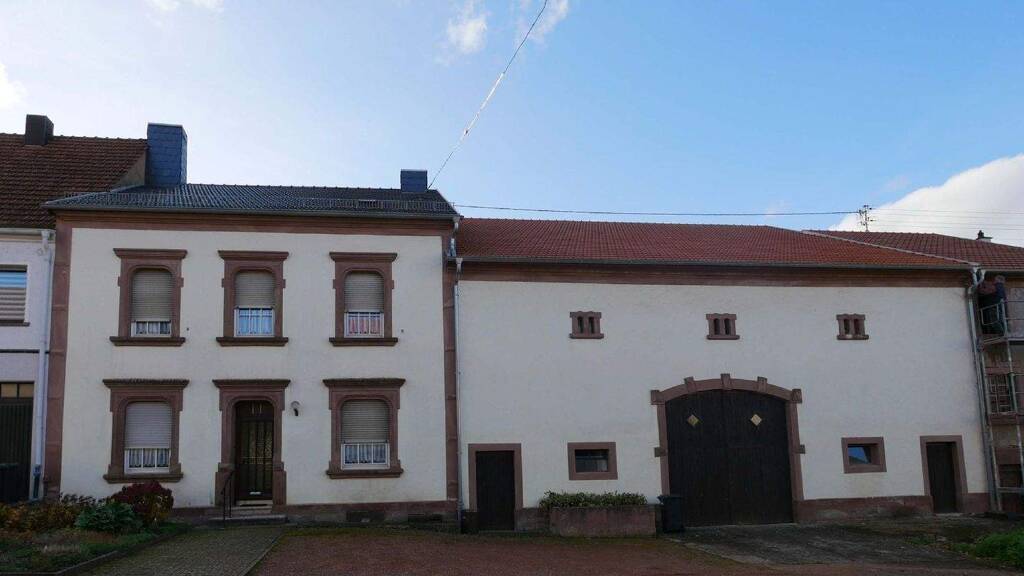 Bauernhaus zum Kauf 240.000 € 8 Zimmer 185 m² 1.647 m² Grundstück Bietzen Merzig 66663