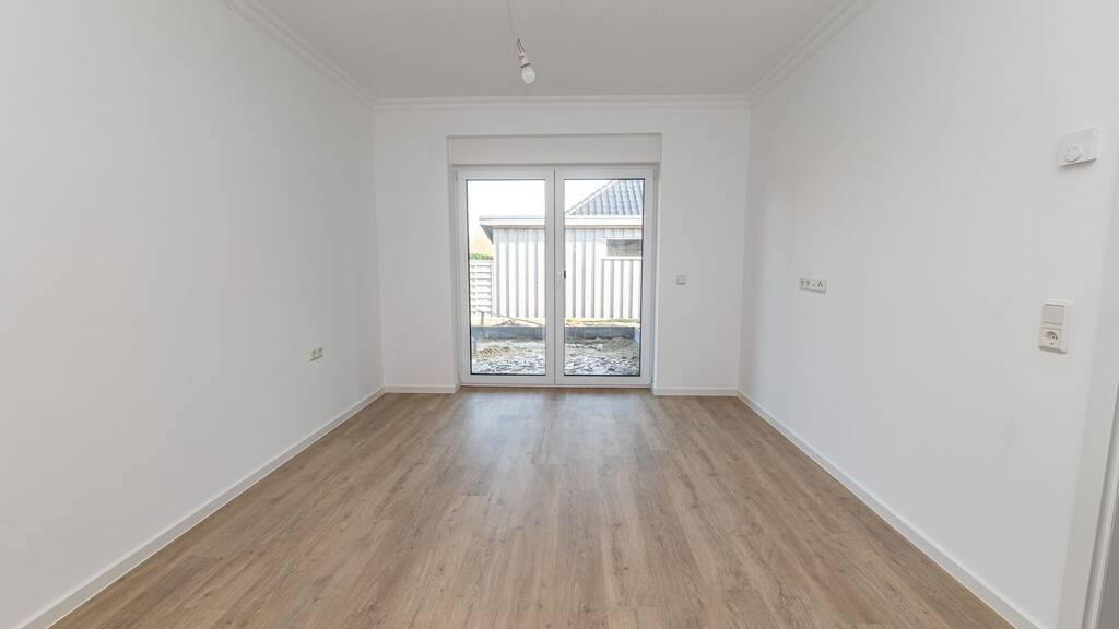 Doppelhaushälfte zur Miete - Erstbezug 1.225 € 4 Zimmer 98 m² frei ab sofort Warstade Hemmoor 21745