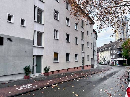 Wohnung zum Kauf provisionsfrei 185.000 € 3 Zimmer 75 m² Geschoss 1/3 Südviertel Essen 45128