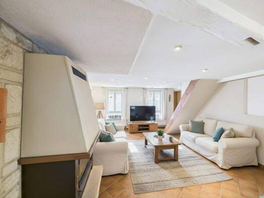 Einfamilienhaus zum Kauf 495.000 € 6,5 Zimmer 170 m² 128 m² Grundstück frei ab sofort Kleinsachsenheim Sachsenheim / Kleinsachsenheim 74343