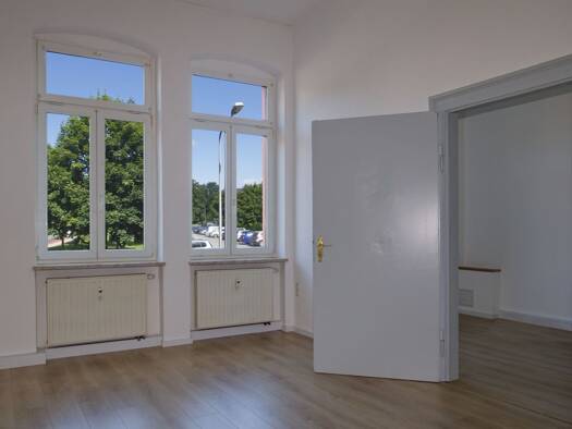 Wohnung zur Miete 280 € 2 Zimmer 48,6 m² EG August-Bebel-Straße 25 Greiz 07973