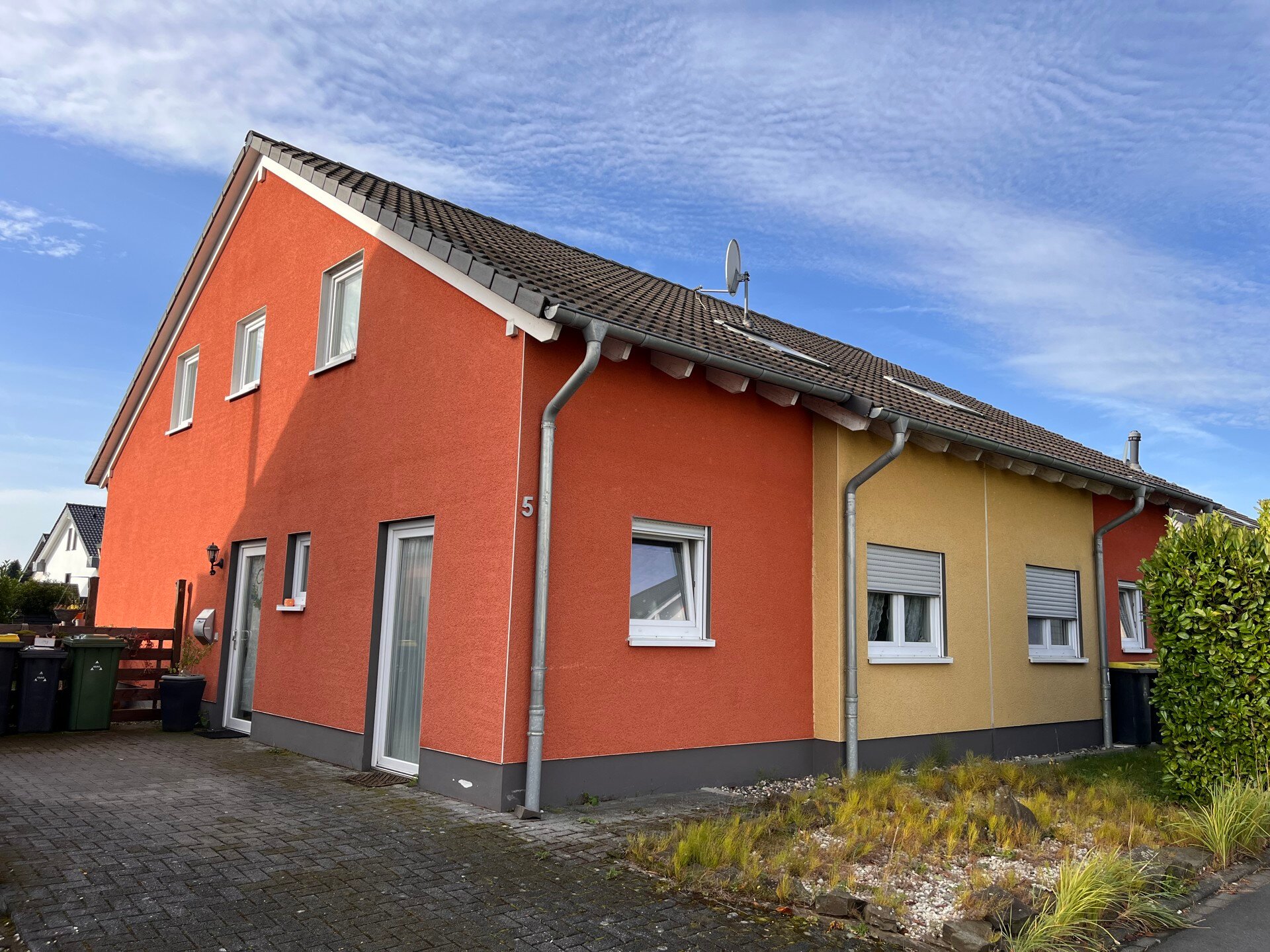 Haus zum Kauf 1.076.000 € 20 Zimmer 424 m²<br/>Wohnfläche 968 m²<br/>Grundstück Wahllokal 222 Siegburg / Braschoß 53721