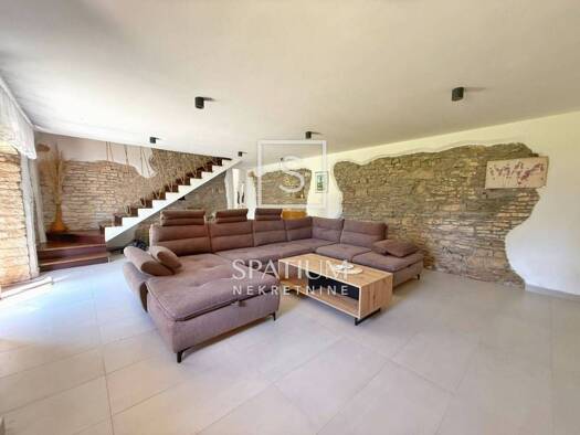 Haus zum Kauf 680.000 € 5 Zimmer 226 m² Jursici, Svetvincenat Svetvinčenat