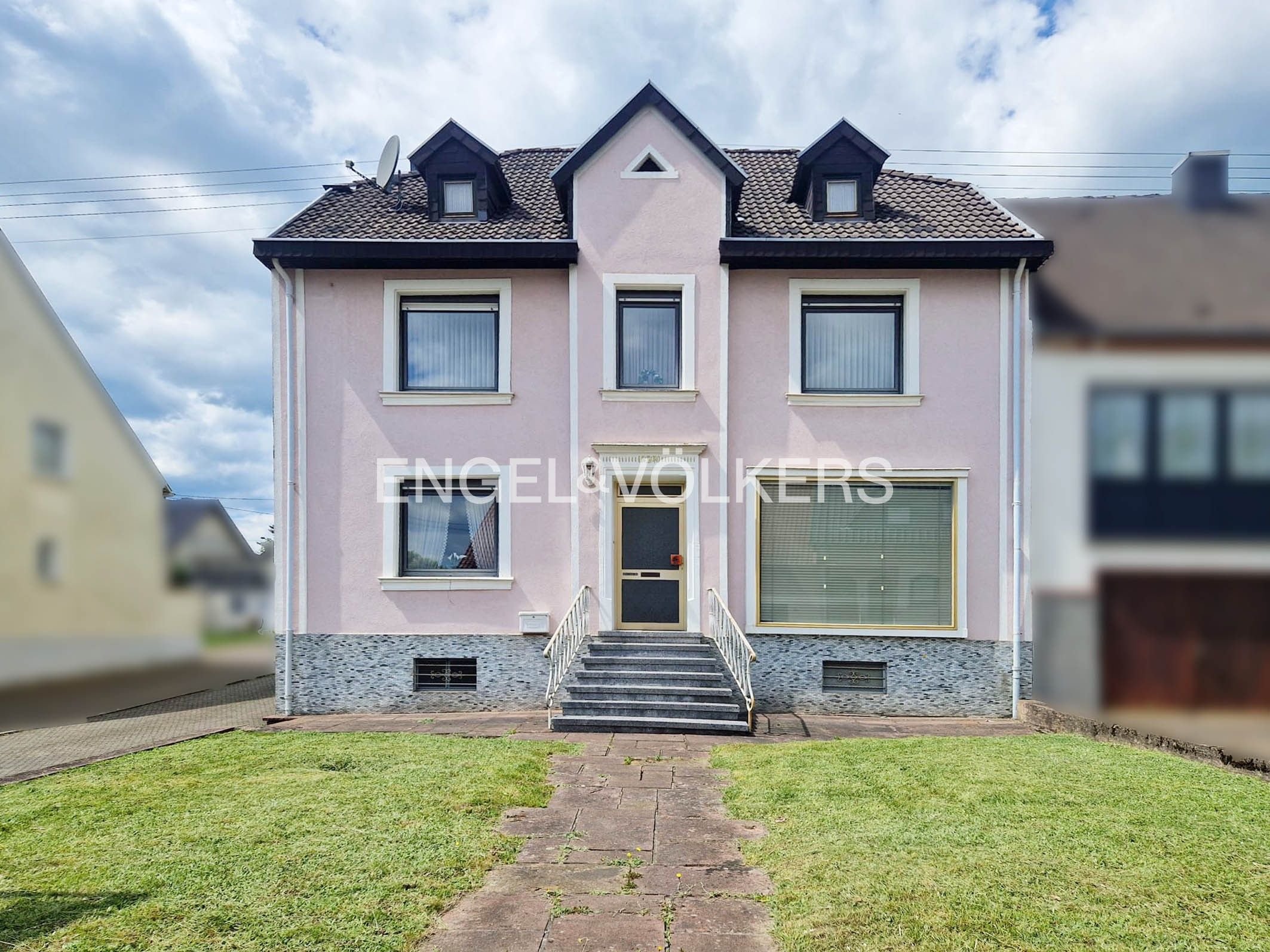 Einfamilienhaus zum Kauf 199.000 € 10 Zimmer 200 m²<br/>Wohnfläche 762 m²<br/>Grundstück Konfeld Weiskirchen 66709