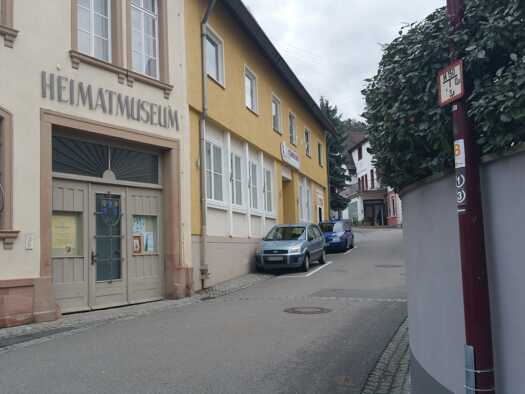 Haus zum Kauf provisionsfrei 19 Zimmer 649 m² 889 m² Grundstück Rathausstraße 49 Dossenheim Dossenheim 69221