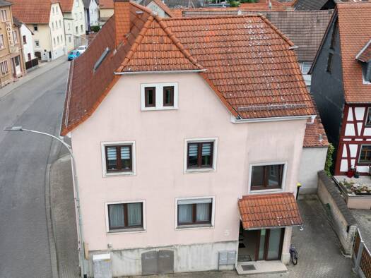 Mehrfamilienhaus zum Kauf 590.000 € 10 Zimmer 260 m² 238 m² Grundstück frei ab 01.11.2026 Heldenbergen Nidderau 61130