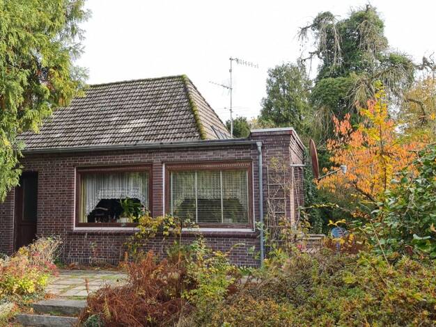 Haus zum Kauf 165.000 € 4 Zimmer 145 m² 1.700 m² Grundstück Neuenburg Zetel 26340