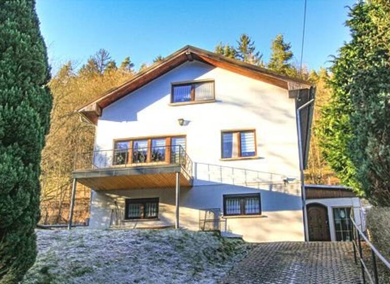 Haus zum Kauf 149.000 € 7 Zimmer 152 m²<br/>Wohnfläche 1.063 m²<br/>Grundstück Unterweißbach Unterweißbach 98744