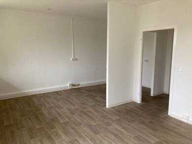 Wohnung zur Miete 390 € 4 Zimmer 71 m² 5. Geschoss frei ab 15.08.2025 Kastanienstraße 5 Lusan Gera 07549
