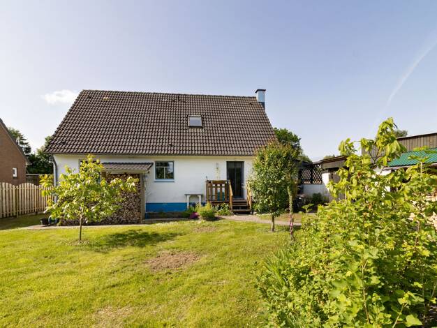 Haus zum Kauf 339.000 € 5,5 Zimmer 120 m² 852 m² Grundstück Neuberend 24879