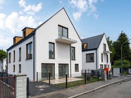 Doppelhaushälfte zum Kauf - Erstbezug provisionsfrei 1.399.000 € 6,5 Zimmer 166 m² 141 m² Grundstück München 81249