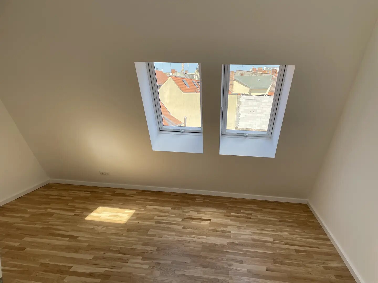 Wohnung zur Miete 700 € 3 Zimmer 84 m²<br/>Wohnfläche ab sofort<br/>Verfügbarkeit Neustädtische Heidestraße 2 Neustadt Brandenburg an der Havel 14776