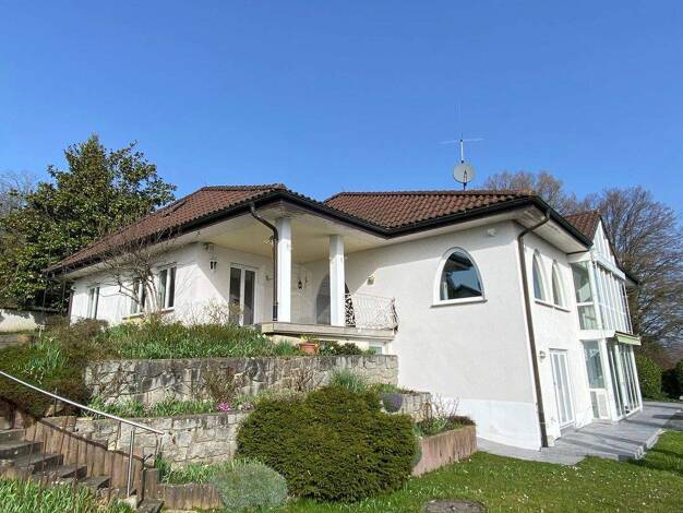 Einfamilienhaus zum Kauf 1.450.000 € 4 Zimmer 283,6 m² 1.366 m² Grundstück frei ab sofort Tüllingen Lörrach 79539