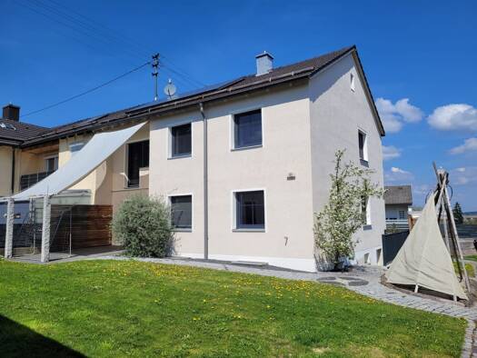 Doppelhaushälfte zum Kauf 529.000 € 7 Zimmer 140,2 m² 556 m² Grundstück frei ab sofort Neumarkt-Sankt Veit Neumarkt-Sankt Veit 84494