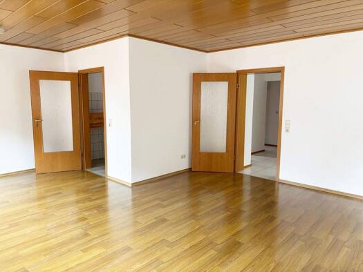 Wohnung zur Miete 950 € 3 Zimmer 98 m² 2. Geschoss frei ab 15.04.2026 Dettelbach 97337