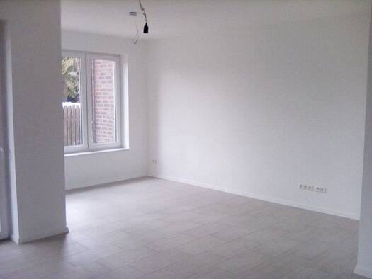 Terrassenwohnung zur Miete 770 € 3,5 Zimmer 86,7 m² frei ab 01.12.2026 Essen Essen (Oldenburg) 49632