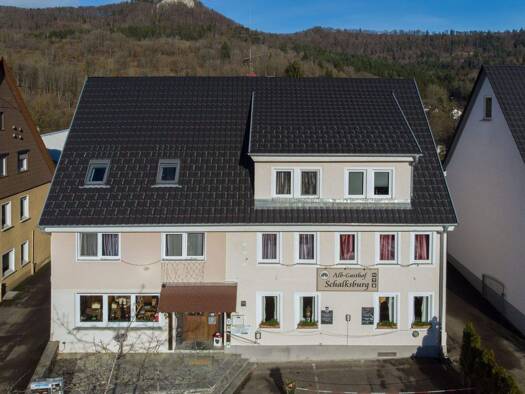 Mehrfamilienhaus zum Kauf 490.000 € 12 Zimmer 155 m² 2.150 m² Grundstück frei ab 01.07.2026 Balinger Straße 96 Laufen Albstadt 72459