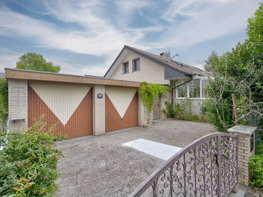 Einfamilienhaus zum Kauf 650.000 € 7 Zimmer 274 m² 662 m² Grundstück Efringen-Kirchen Efringen-Kirchen 79588