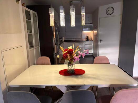 Reihenhaus zur Miete 2.300 € 5 Zimmer 141 m² 200 m² Grundstück frei ab 01.02.2026 Kelsterbach 65451